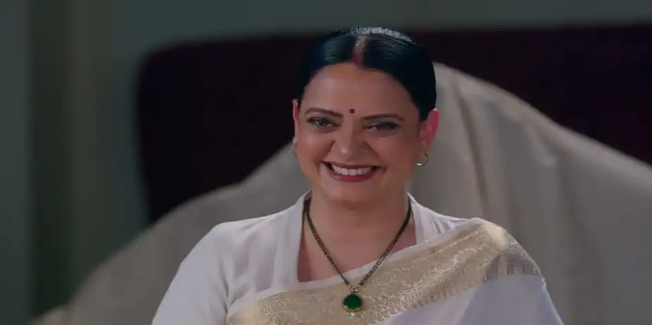 Tula Japnar Aahe S1 E511 - Manjiri Orders Meera to Burn Veda's Drawing