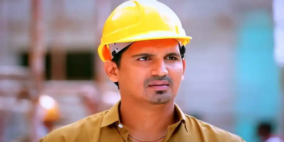 Peranbu S1 E295 - Karthik Works as a Labourer