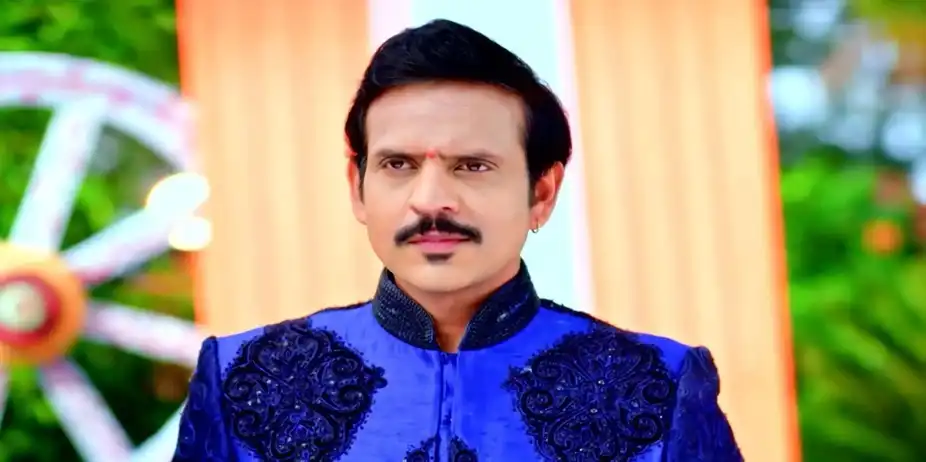 Ayalum Njanum Thammil S1 E100 - Unni Asks Jayanthi for a Gift