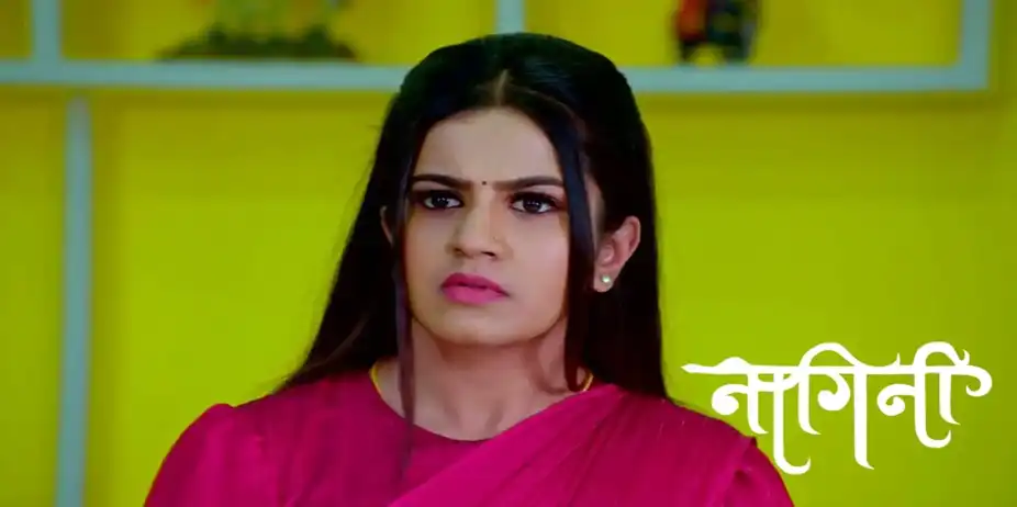 Nagini S1 E185 - Trishna and Dakshayini Learn about the 'Naagmani'