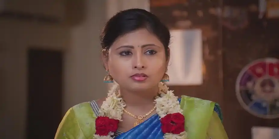 Maya Slaps Seenu | Sandhya Raagam