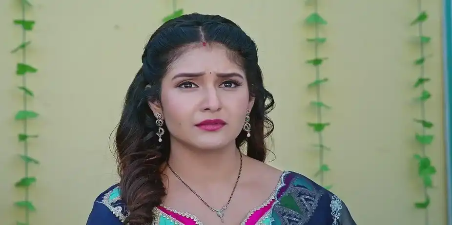 Ranveer Punches Bobby | Gal Mithi Mithi