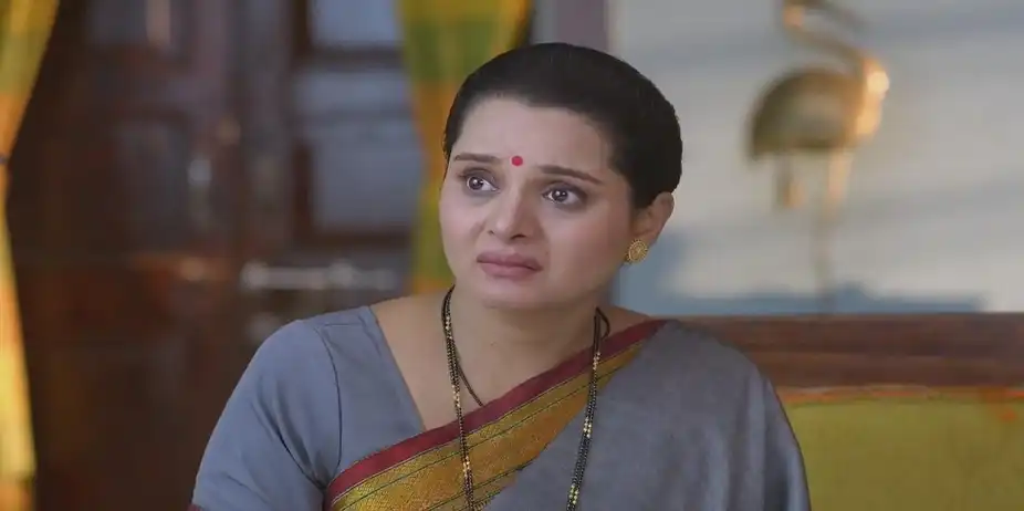 Uma Tells Everyone about Her Promise to Aaji | Sara Kahi Tichyasathi