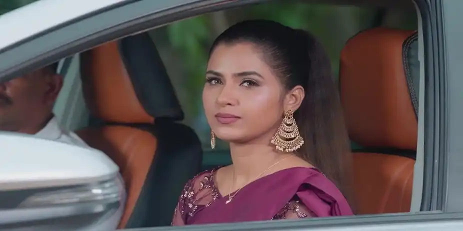 Deepa Raises a Ruckus | Karthigai Deepam