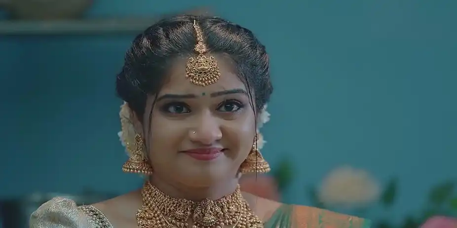 Mythili Gives Birth to a Baby Girl | Valsalyam