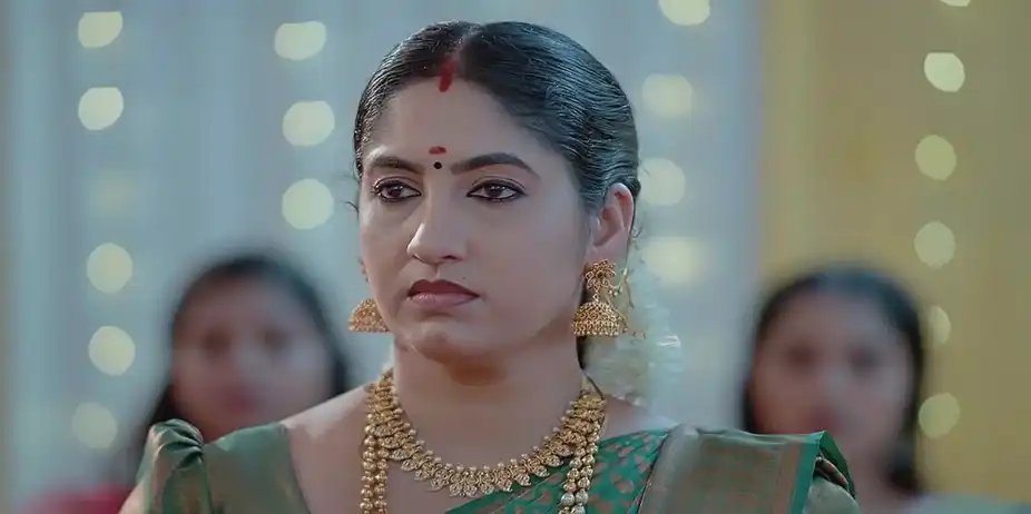 Savithri’s Words Shock the Family | Valsalyam