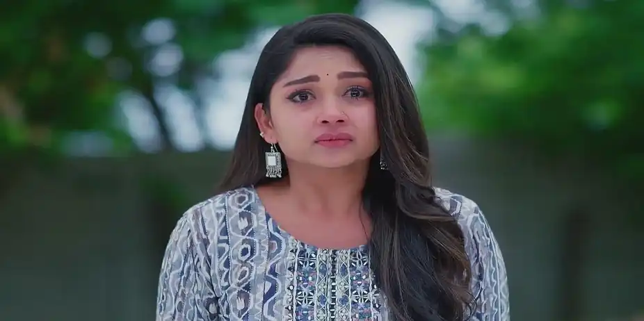 Charu Blackmails Aadhya | Padamati Sandhyaragam
