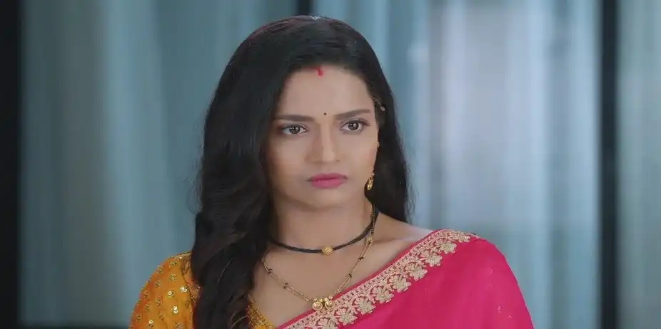 Lakshmi Taunts Leela | Navri Mile Hitlerla