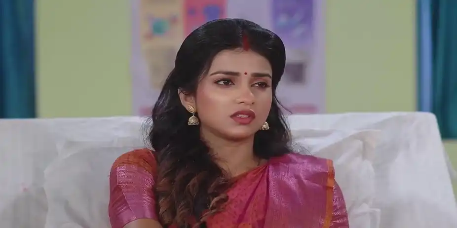Madhu Donates Blood | Madhura Sansara