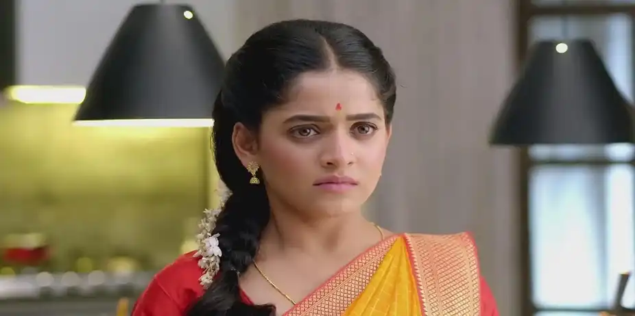 Damini Speaks Poorly of Ahilya Devi In Front of Paaru | Paaru