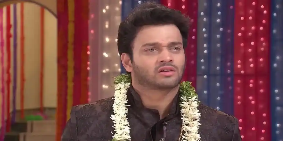 Punya Interrupts Anirudha's Engagement | Naagamandala