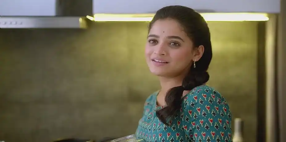 Priya Expresses Her Desire to Paaru | Paaru