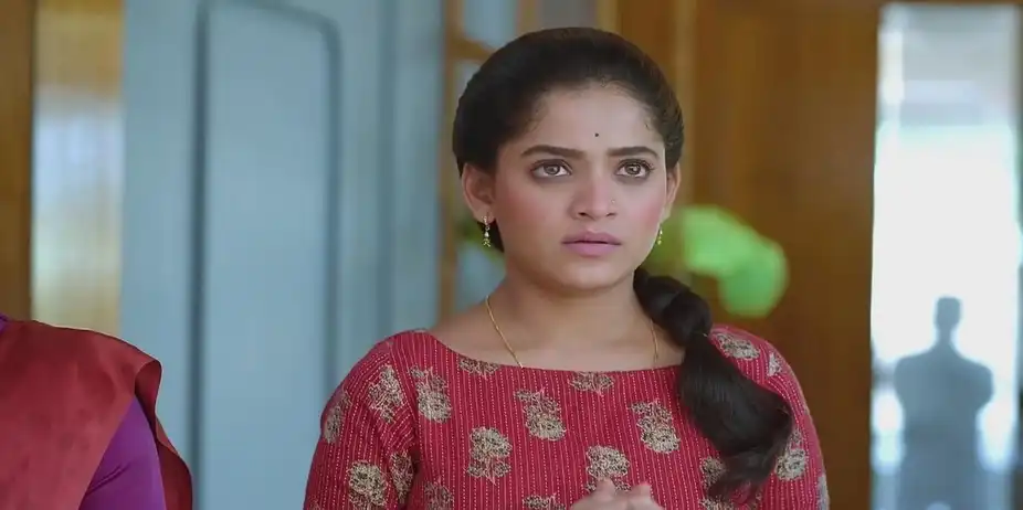 Priya Expresses Her Desire to Paaru | Paaru