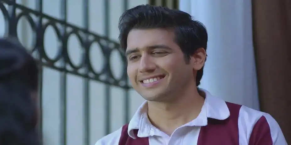 Neeraj Comforts Nishi | Sara Kahi Tichyasathi