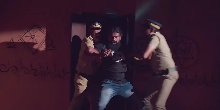 Jacky Escapes from the Police | Mizhirandilum