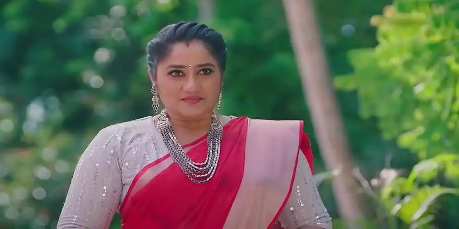 Prabhavathy Puts on an Act | Parvathy