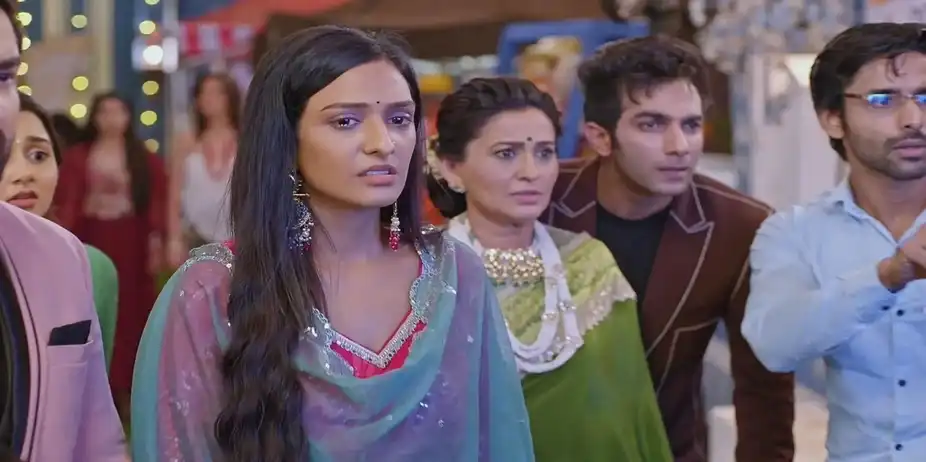 Lakshmi Stops Parvati from Eating the Laddus | Bhagya Lakshmi