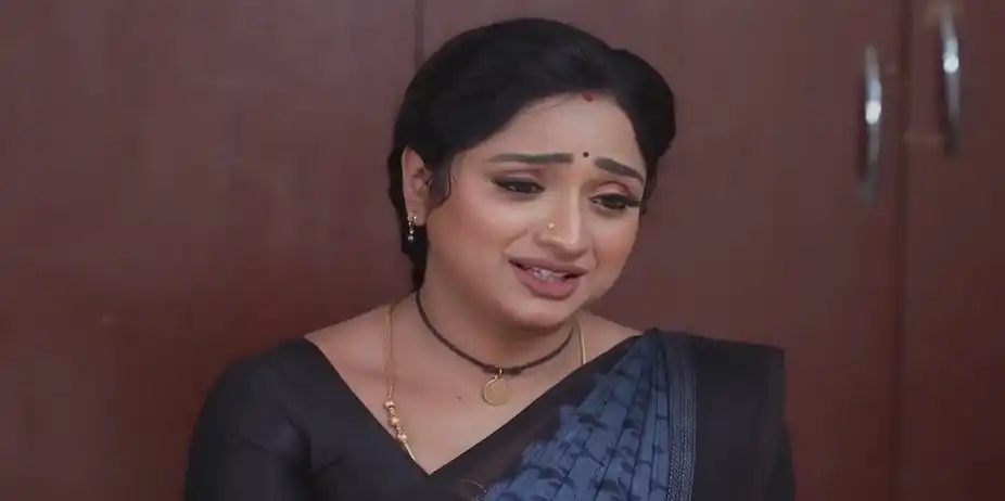 Jagdish Blesses the Child | Maari