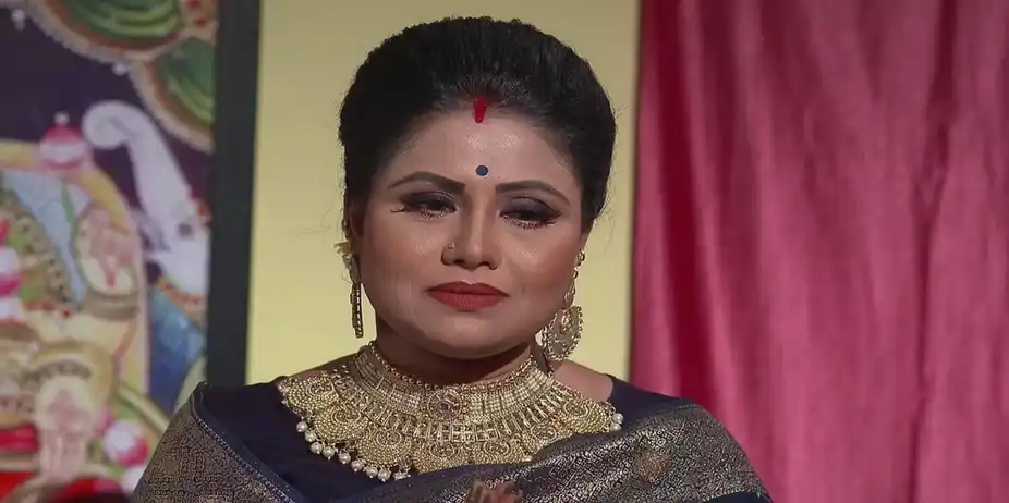 Sanjukta Meets a Priest | Tuma Bina