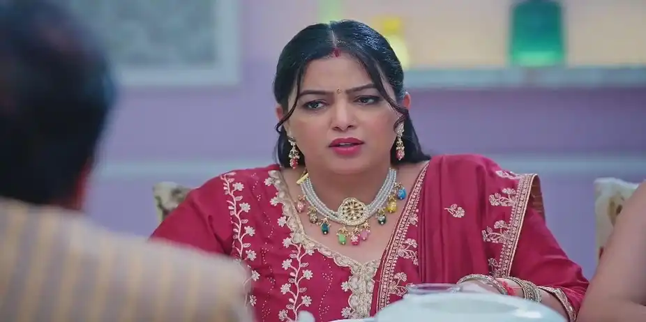 Riya Taunts the Malhotras | Sehajveer