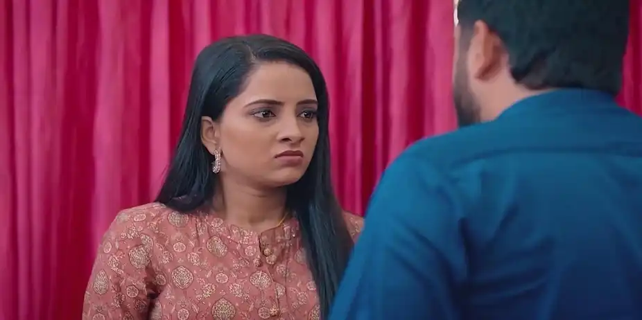 Veena Argues with Vipin | Madhura Nombara Kaattu