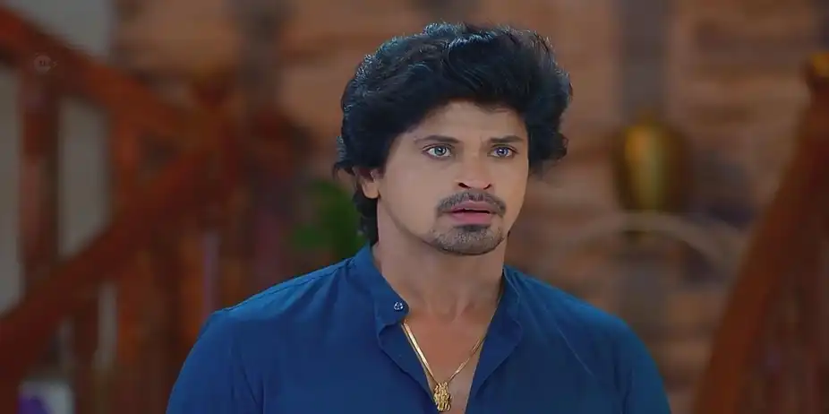 Lakshmi Sees Arya and Anu | Prema Entha Madhuram