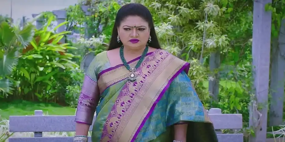 Laxmikant Speaks about Bhoomika's Wit | Amruthadhaare