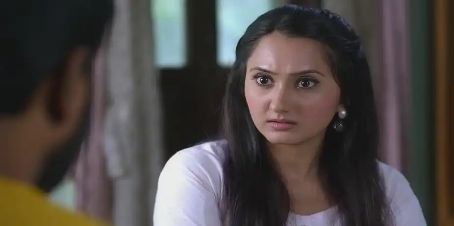 Meghna Praises Nishi in front of Her Guests | Sara Kahi Tichyasathi