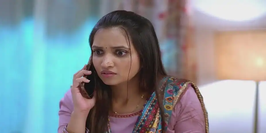Meghna Shares a Plan with Charu | Sara Kahi Tichyasathi