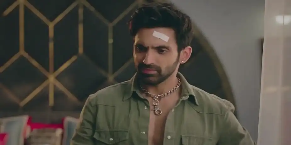 Virat Runs to Save Amruta's Life | Kaise Mujhe Tum Mil Gaye