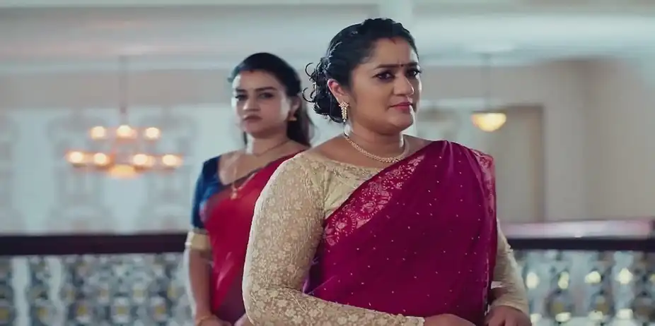 Parvathy Threatens Prabhavathy | Parvathy
