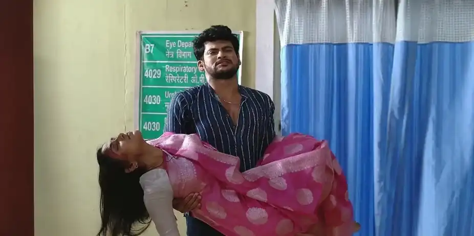 Bishnu Tries to Help Priya | Suna Jhia