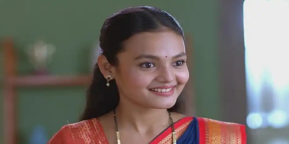 Lali Insults Charu | Sara Kahi Tichyasathi