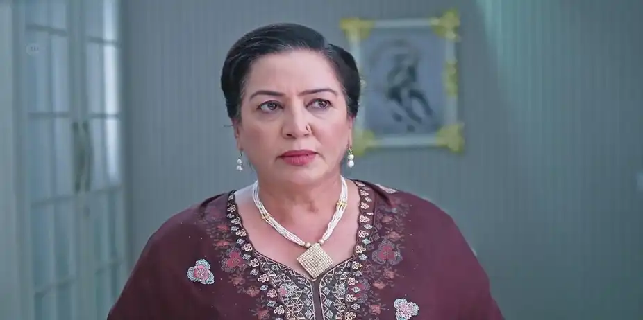 Beeji Tries to Comfort DJ | Heer Tey Tedhi Kheer