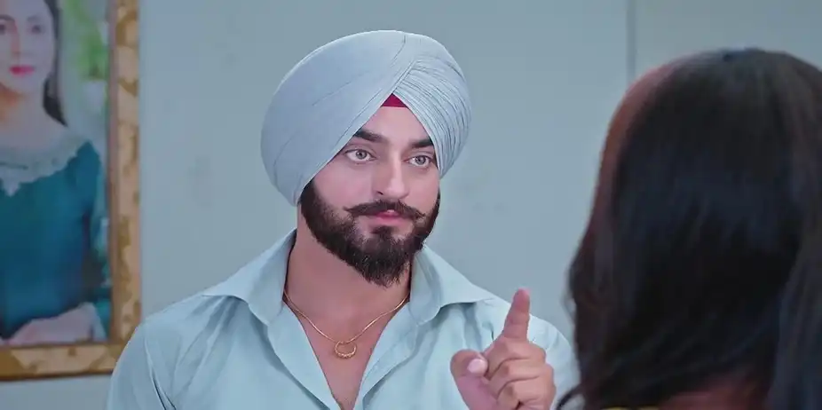 Heer Argues with DJ over the Wardrobe | Heer Tey Tedhi Kheer