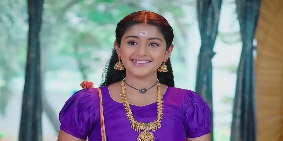 Vallabh Mocks Vishalakshi about Her Sack | Trinayani