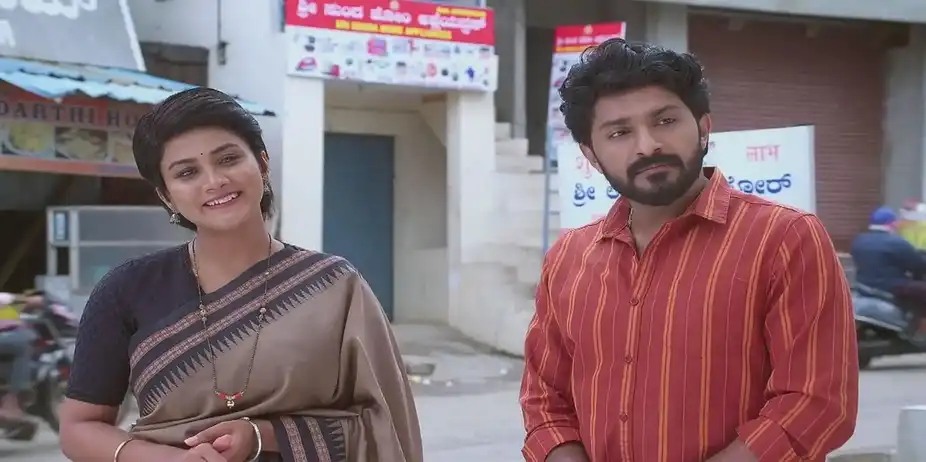 Divya Asks Bala to Inaugurate Her Parlour | Sathya
