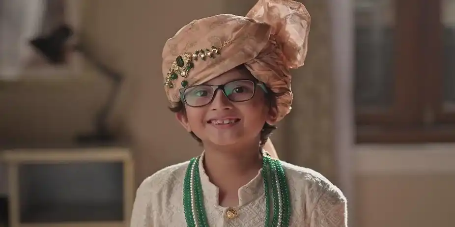 Pushkar Introduces Anushka to Kian | Main Hoon Saath Tere