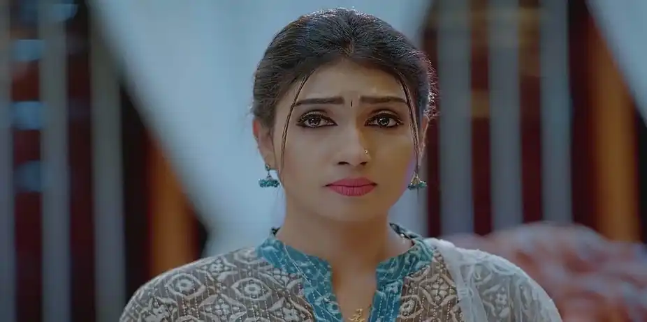Mythili Is Startled by Vyshakh’s Words | Valsalyam
