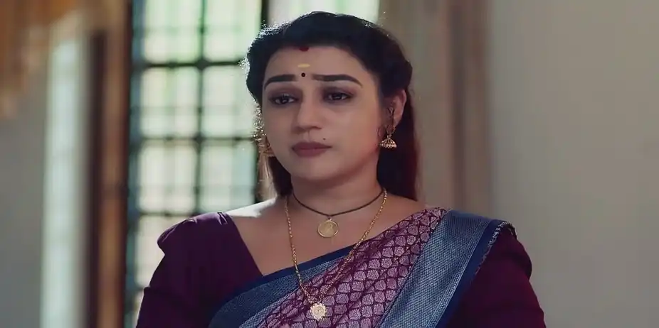 Gargi Serves Food to Vinay | Parvathy