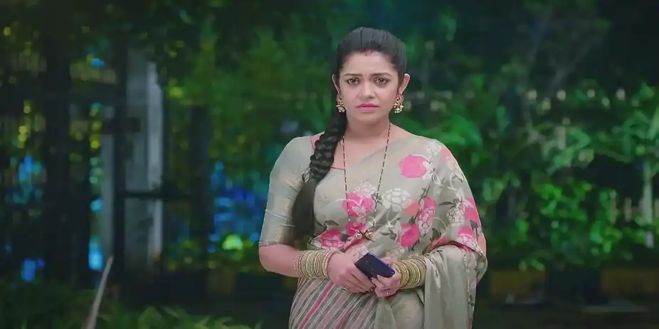 Bhoomika's Words Shock Sadashiva | Amruthadhaare