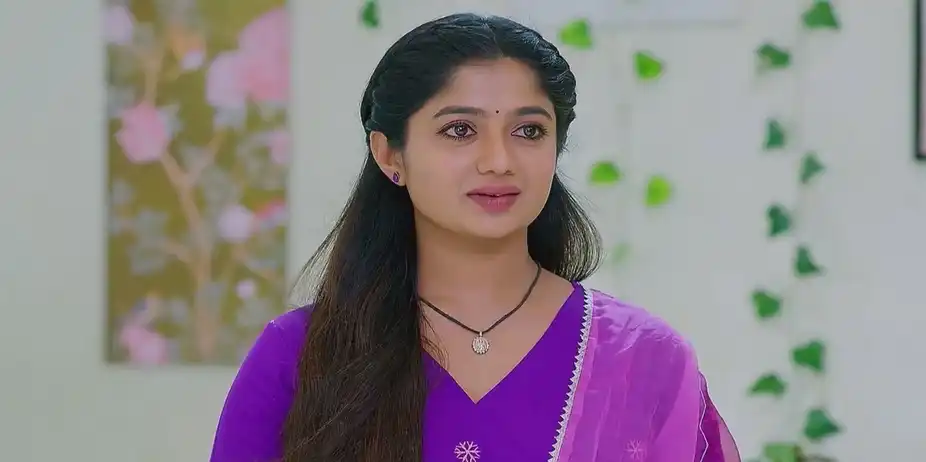 Raghuram Appreciates Showrya | Padamati Sandhyaragam