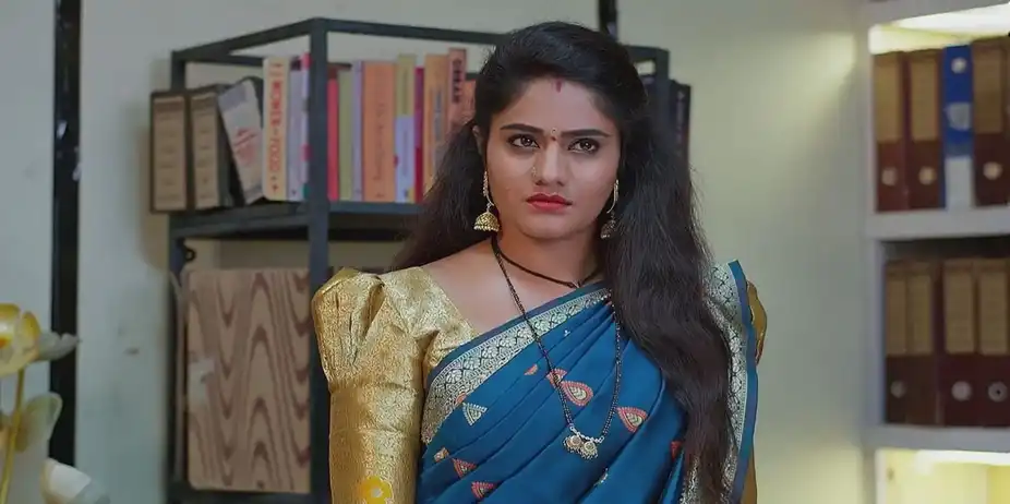 Kedar Questions Yuvaraj about the Goods | Jagadhatri