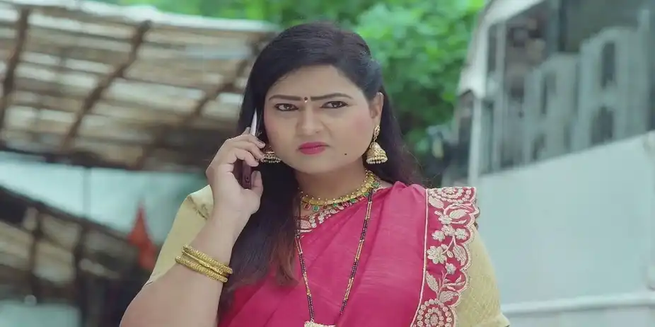 Durga Scolds Chanchala | Tula Shikvin Changlach Dhada
