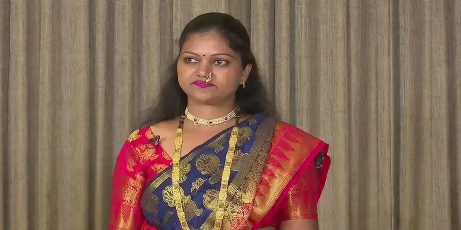 Rupali Gets an Ornament