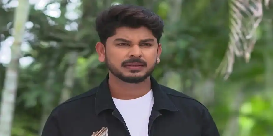 Dev Bribes the Priest | Tu Khara Mun Chaai