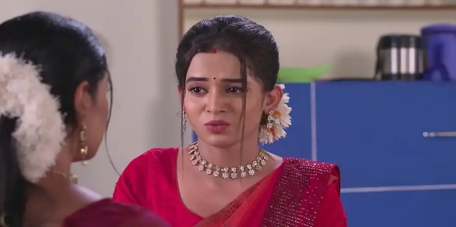 Lakshmi Helps Manini | Tu Khara Mun Chaai