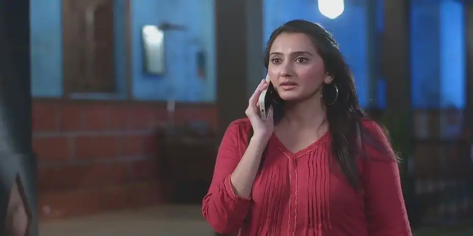 Nishi Asks Ovi about Shrinu | Sara Kahi Tichyasathi