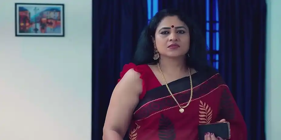 Daksha Decides to Stop Lakshmi’s Wedding | Mizhirandilum