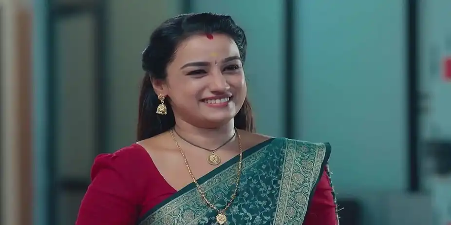 Parvathy Offers Promises to Her Employees | Parvathy